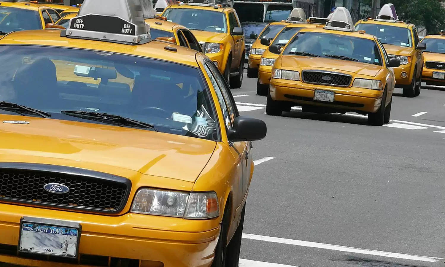 क्या आप जानते है पीले ही रंग की क्यों होती है टैक्सी? जानें इसके पीछे की ये वजह