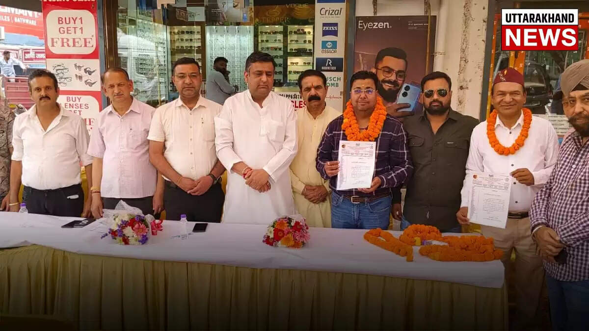 Dehradun News : गेट निर्माण से व्यापारियों में हड़कंप! क्या बोले अध्यक्ष पंकज मैसोंन और विधायक सविता कपूर?