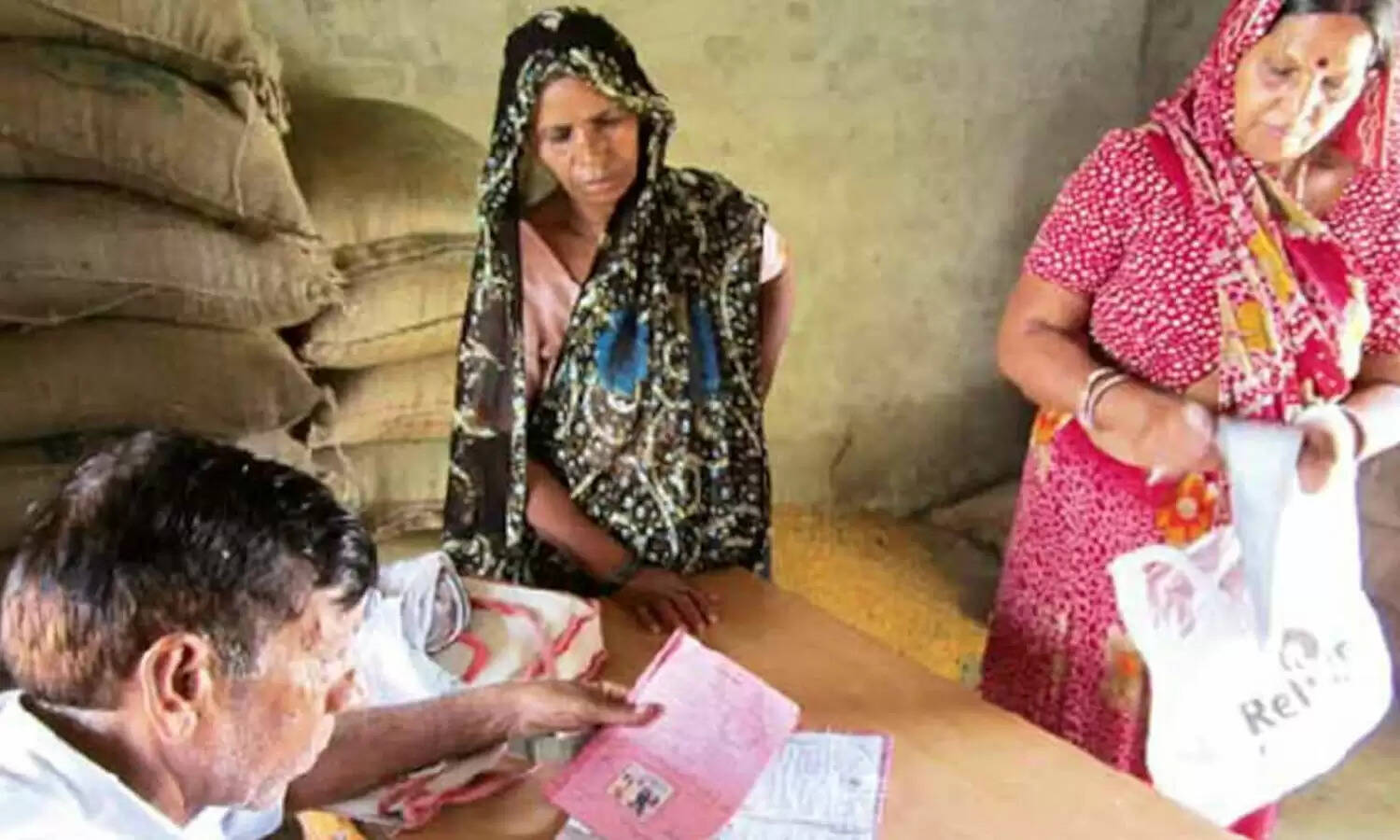 राशन कार्ड धारक ध्यान दें! लाभ पाने के लिए आया बड़ा अपडेट, ऐसे फटाफट चेक करें लिस्ट में नाम