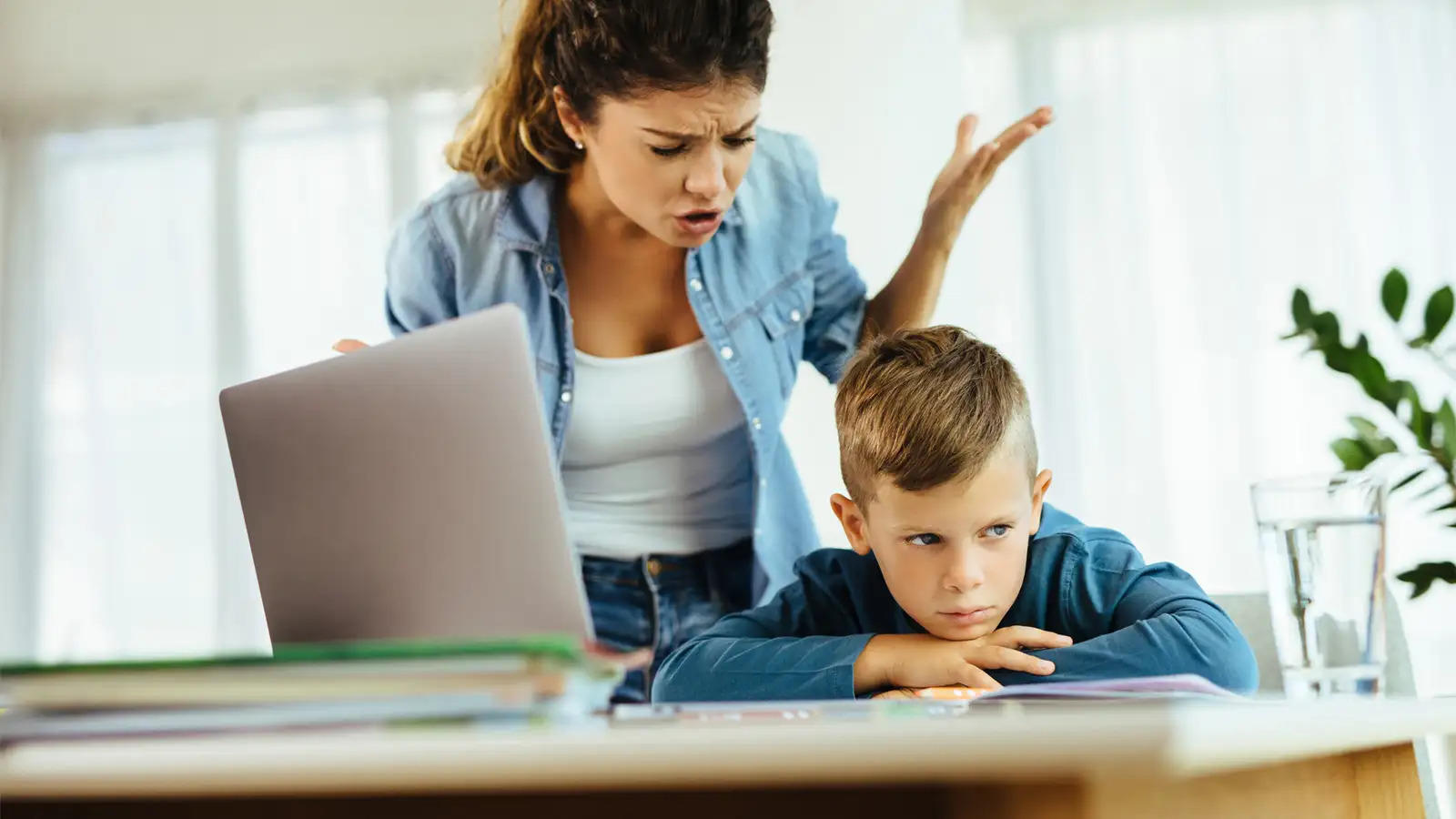 Tips for Parents : अगर अचानक आपका बच्चा स्कूल को लेकर करने लगे शिकायत, तो ये हो सकता है संकट का संकेत