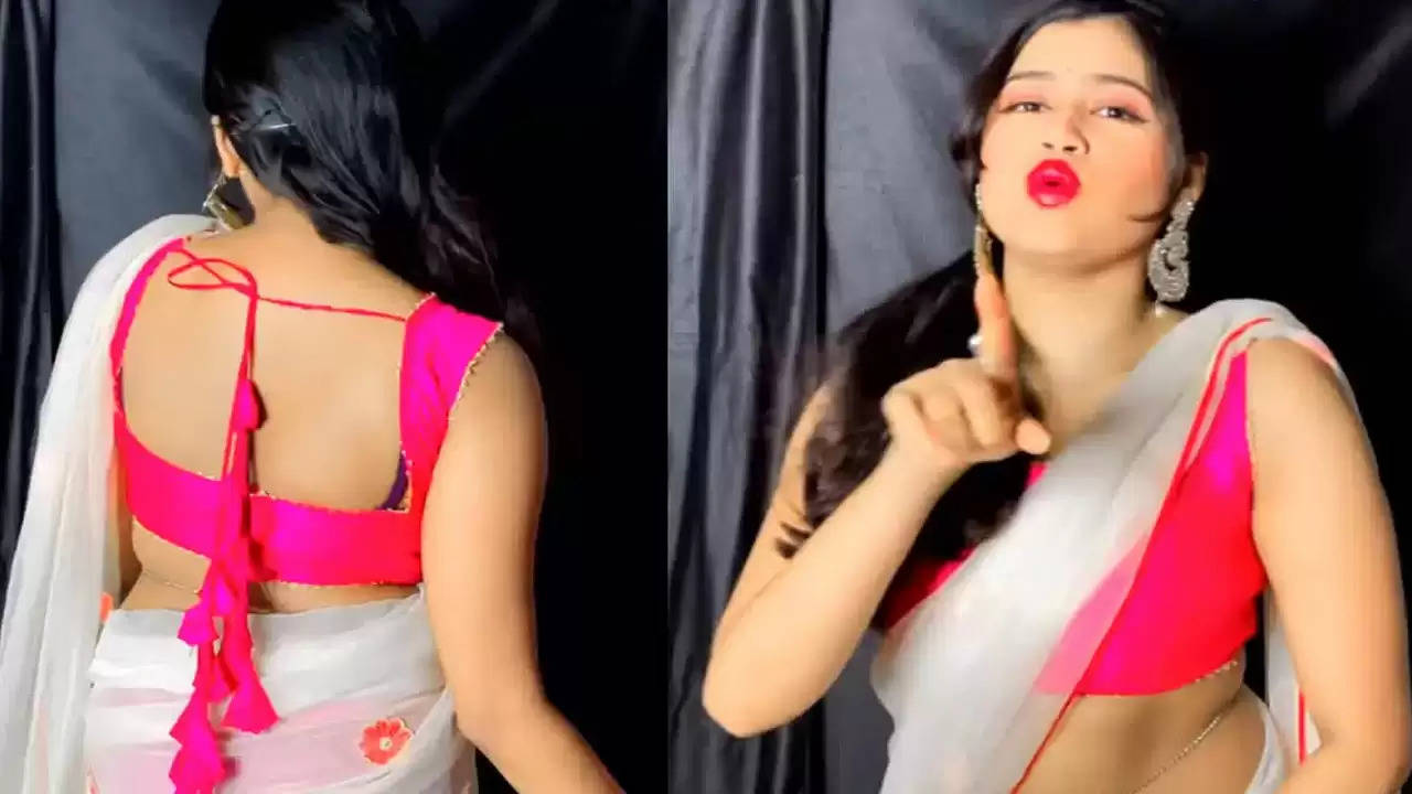 Bengali Bhabhi Hot Sexy Video: भाभी के हॉट मूव्स ने सोशल मीडिया पर लगा दी आग, वीडियो देख छूटे पसीने