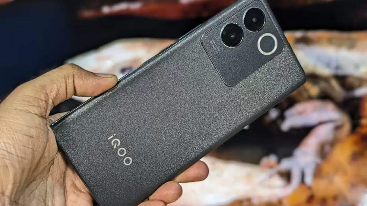 iQOO Z7 Pro 5G: Budget-Friendly Beast with Powerful Performance and Stunning Display