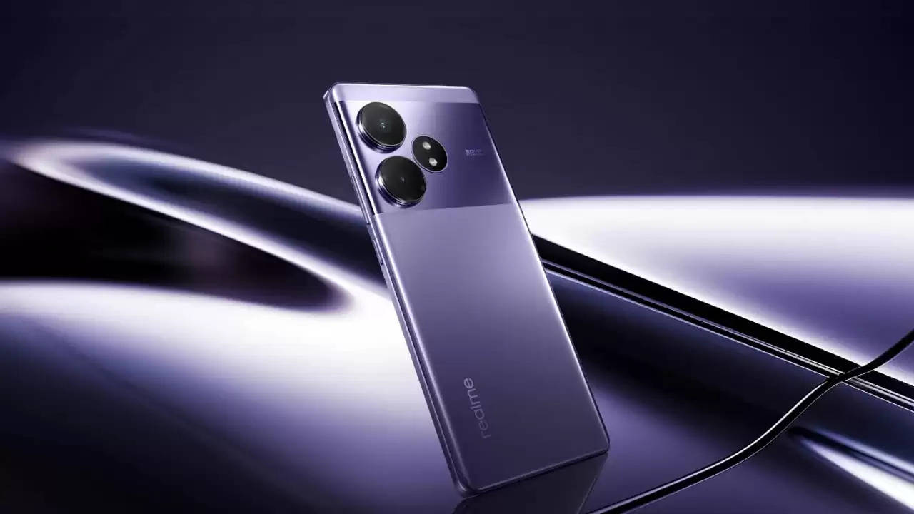 Realme GT 6: AI-Powered Flagship Killer with 32MP Selfie Camera