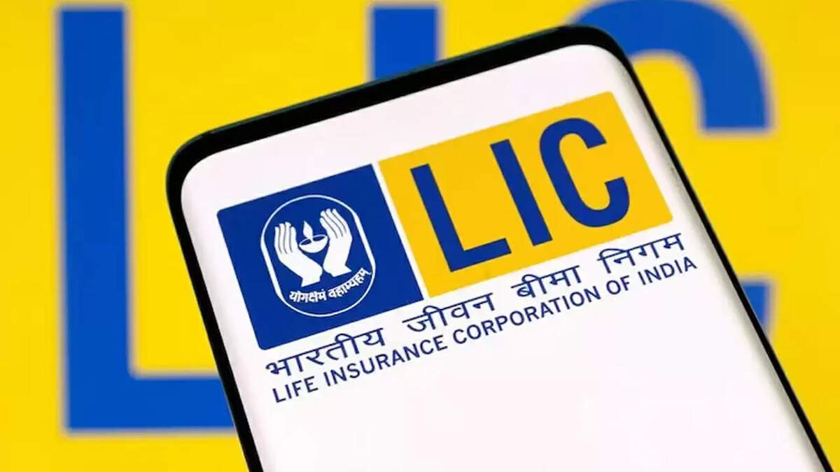 LIC का ये प्लान बना देगा आपको करोड़पति, देने होंगे सिर्फ 296 रुपये रोज