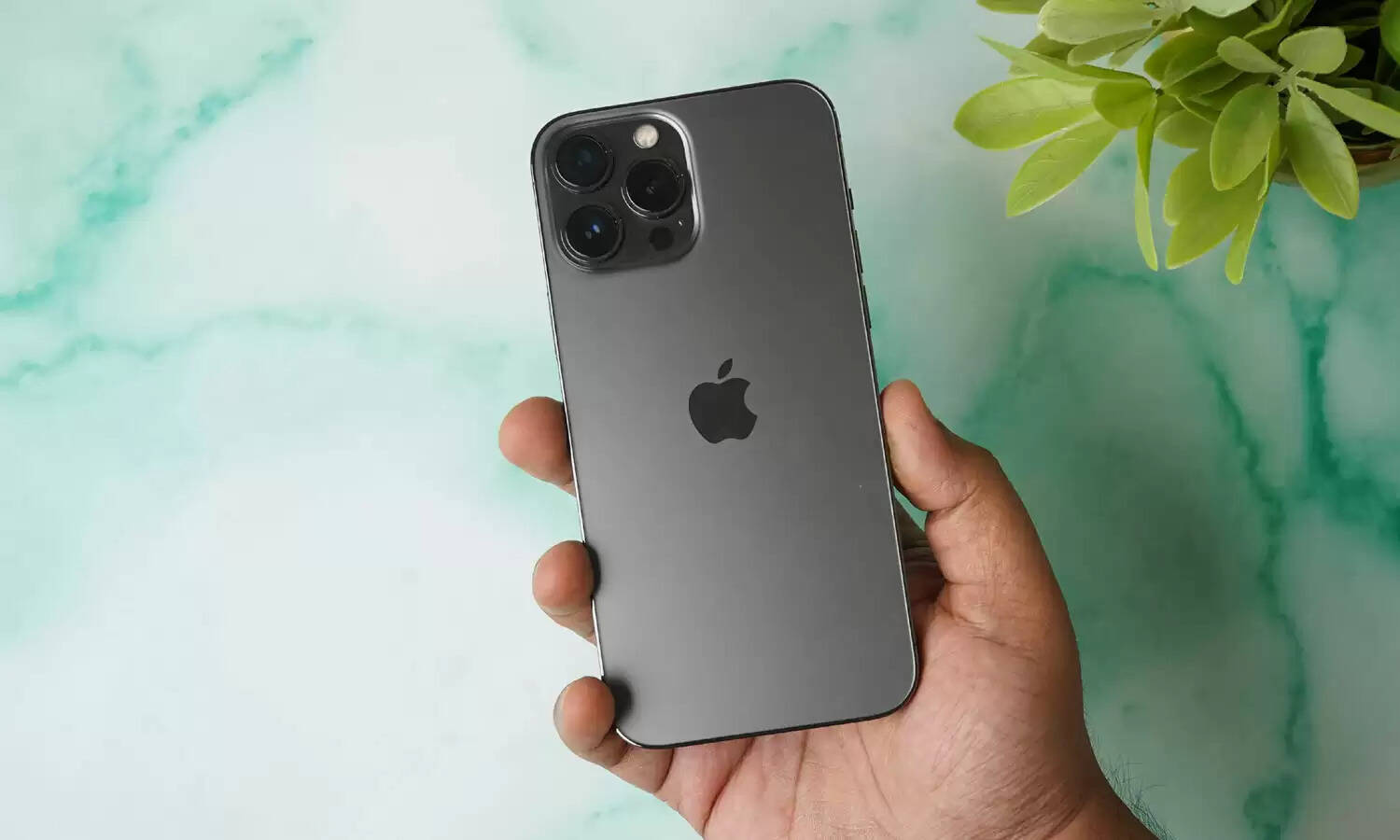 Bumper Offer: फेस्टिवल सेल 13,000 में मिल रहा 5G आईफोन, फटाफट लूट लें ऑफर Bumper Offer: फेस्टिवल सेल 13,000 में मिल रहा 5G आईफोन, फटाफट लूट लें ऑफर