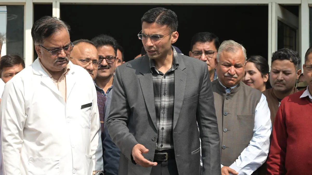 DM Savin Bansal