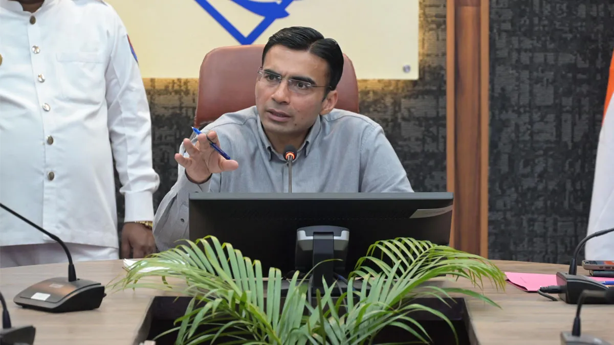 देहरादून के परेड ग्राउंड में मनेगा धामी सरकार के 4 साल का जश्न, डीएम सविन बंसल का एक्शन प्लान तैयार