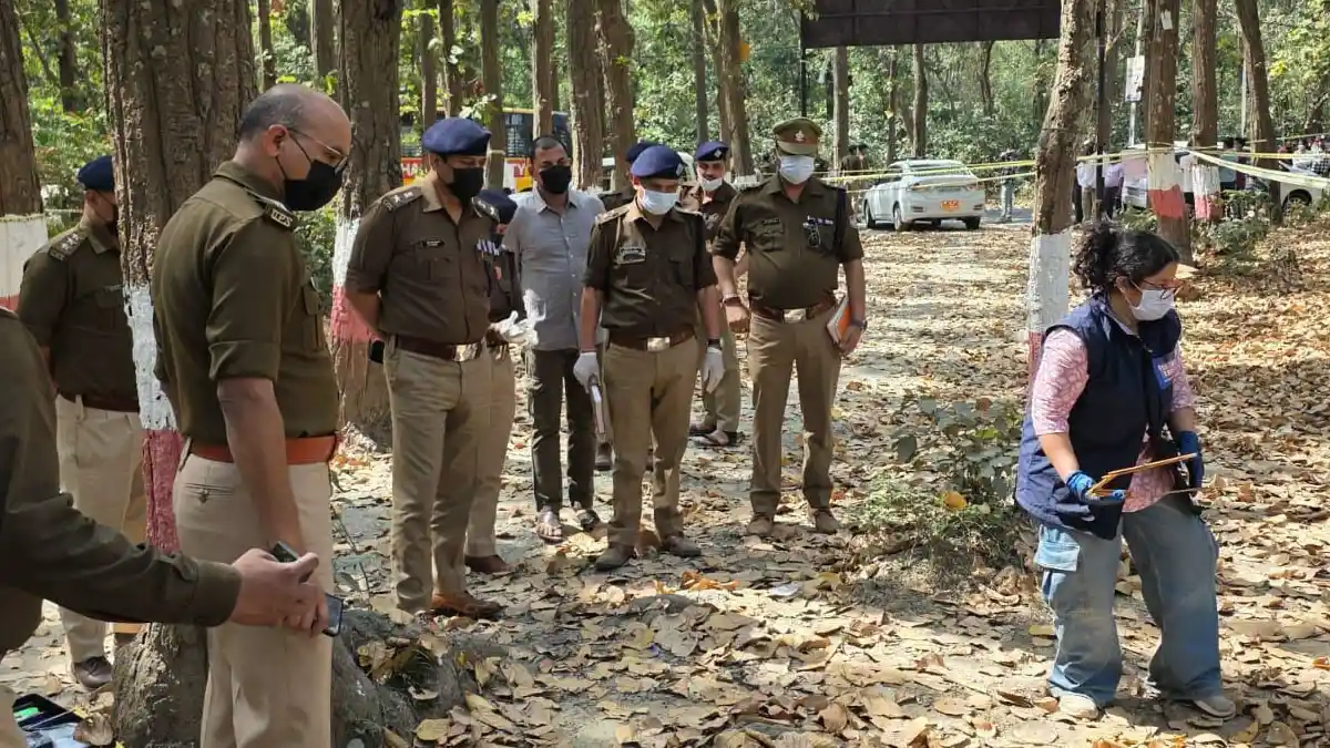 बाला सुंदरी मंदिर के पास झाड़ियों में मिला अज्ञात शव, एसएसपी ने शिनाख्त के लिए बनाई टीमें