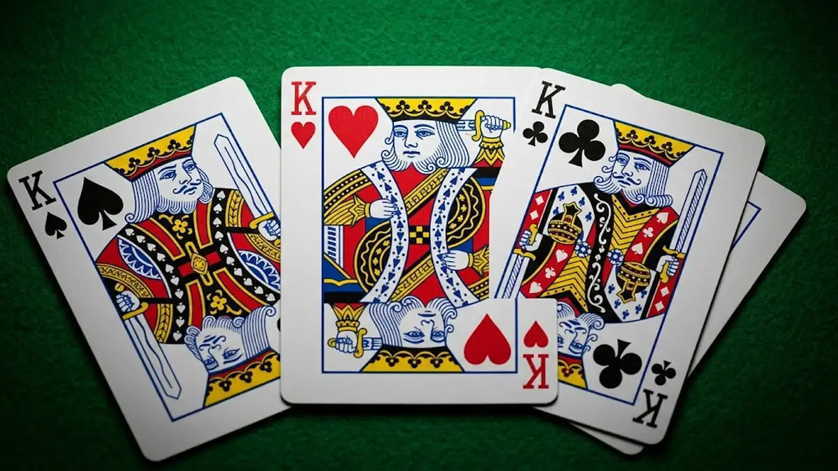 क्यों 52 पत्तों में सिर्फ एक राजा के पास मूंछ नहीं होती? वजह जानकर हैरान रह जाएंगे आप