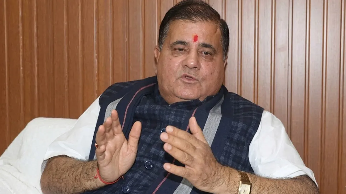 महेंद्र भट्ट का तीखा तंज - 4 नेताओं की पार्टी रह गई कांग्रेस, प्रभारी को दिल्ली से फुर्सत नहीं