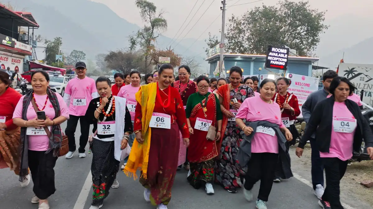 Pink Half Marathon Dehradun: 7 राज्यों के एथलीट्स ने लिया हिस्सा, महिला सशक्तिकरण का दिया संदेश