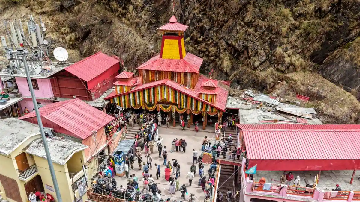 Chardham Yatra 2026 : चारधाम यात्रा के पहले दिन ही यमुनोत्री मार्ग पर दो दर्दनाक मौतें, स्वास्थ्य विभाग ने जारी की चेतावनी