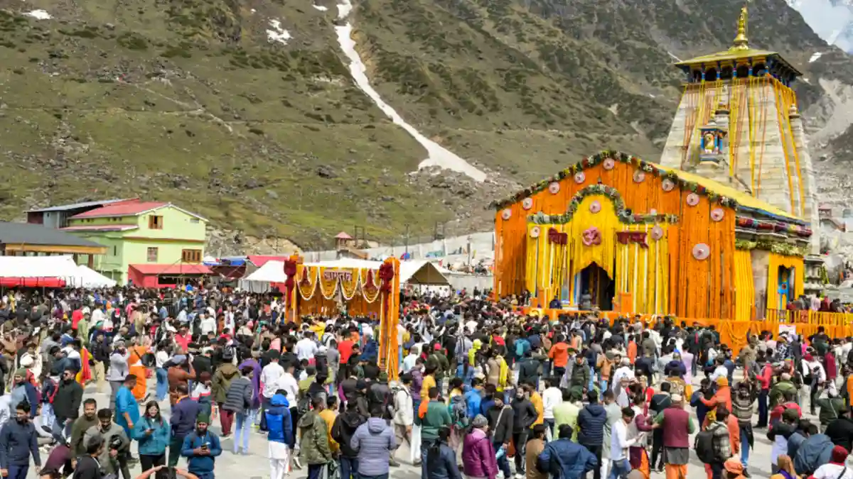 Chardham Yatra 2026 : चारधाम यात्रा पर भ्रामक वीडियो शेयर किया तो जाना पड़ सकता है जेल, पर्यटन विभाग सख्त