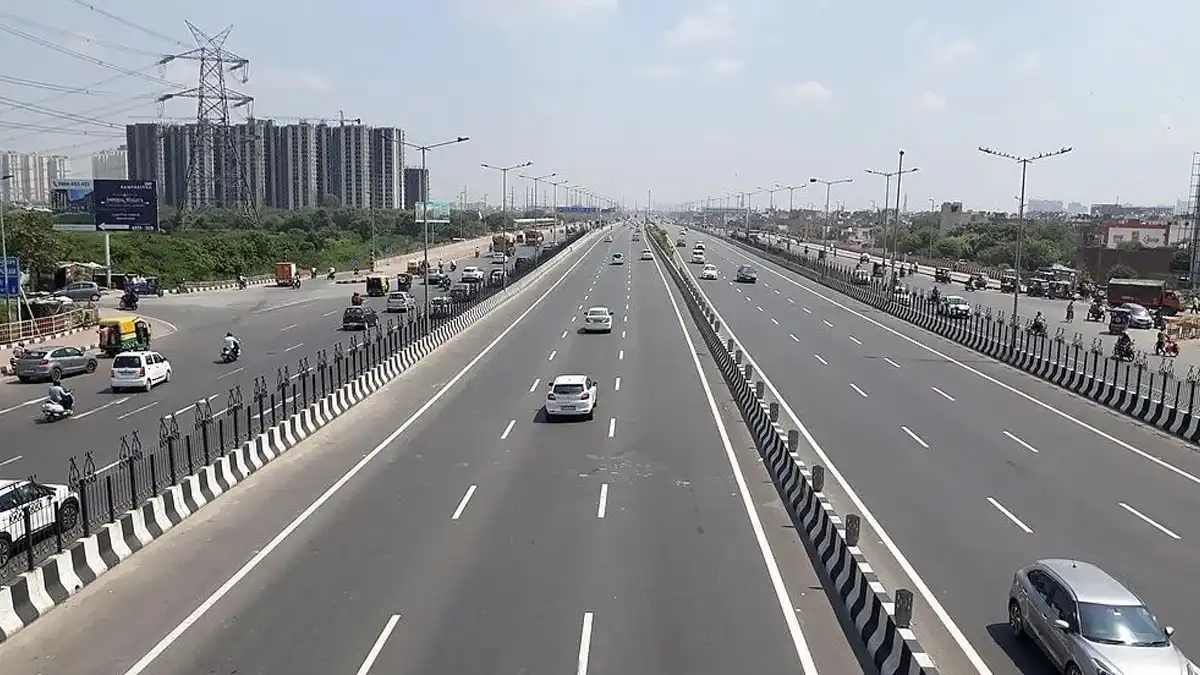 सावधान! Delhi-Dehradun Expressway पर 100 से ऊपर गई स्पीड तो कटेगा चालान, जानें नए नियम