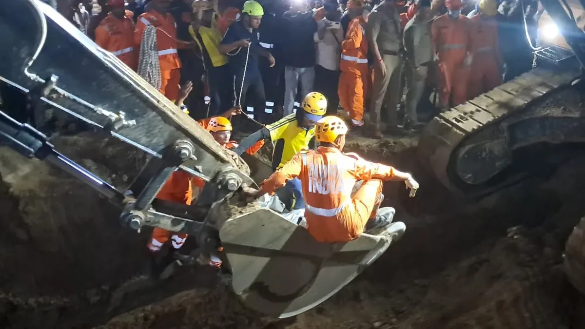 Haridwar News : 25 फीट गहरे गड्ढे में 10 घंटे तक चला रेस्क्यू, नहीं बच सकी मनोहर की जान