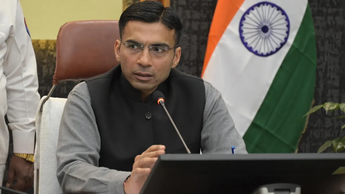 Janta Darbar Dehradun : पिता का एक्सीडेंट और पति की मौत, कनिष्का की मदद को आगे आए डीएम