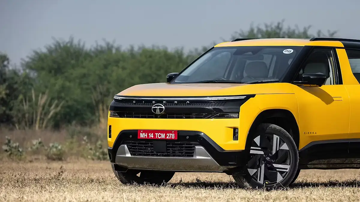 ₹11.49 लाख वाली इस SUV ने बढ़ाई हुंडई-मारुति की टेंशन, मार्च में बेच डालीं इतनी यूनिट्स
