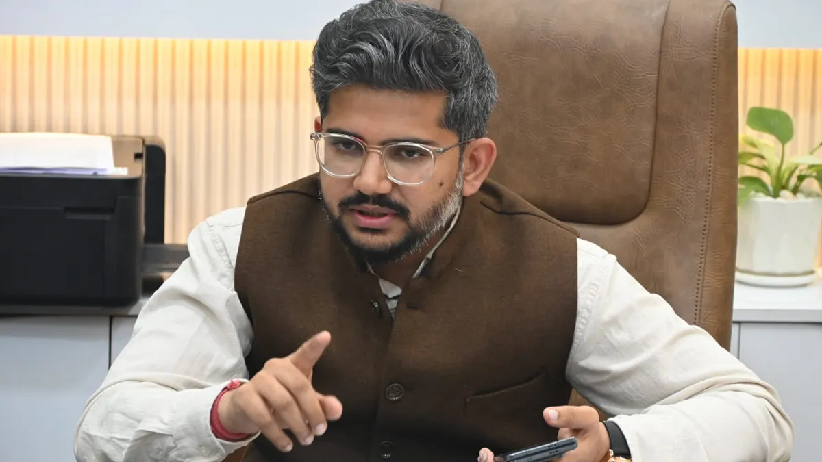 देहरादून में पेंशनभोगियों की बढ़ी मुश्किलें, 15 जून तक फिजिकल वेरिफिकेशन नहीं हुआ तो रुक जाएगी रकम
