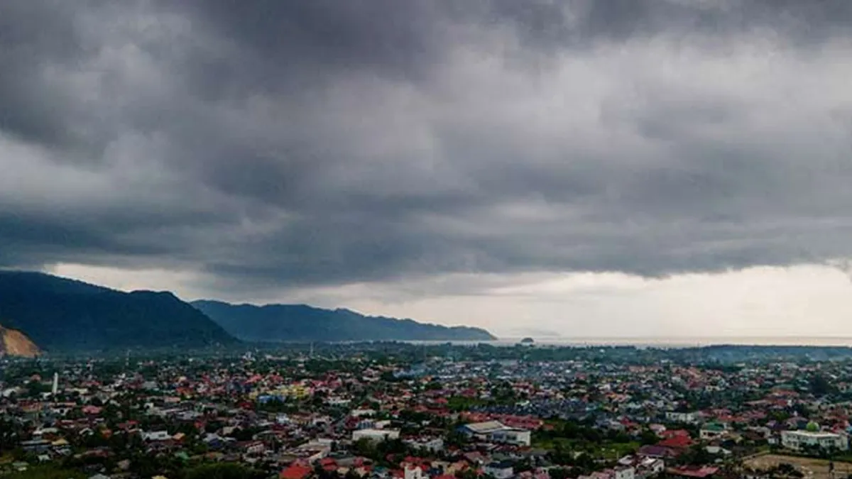 Uttarakhand Weather Update : देहरादून समेत इन 5 जिलों में बारिश के आसार, जानें अगले 72 घंटों का सटीक मौसम अपडेट