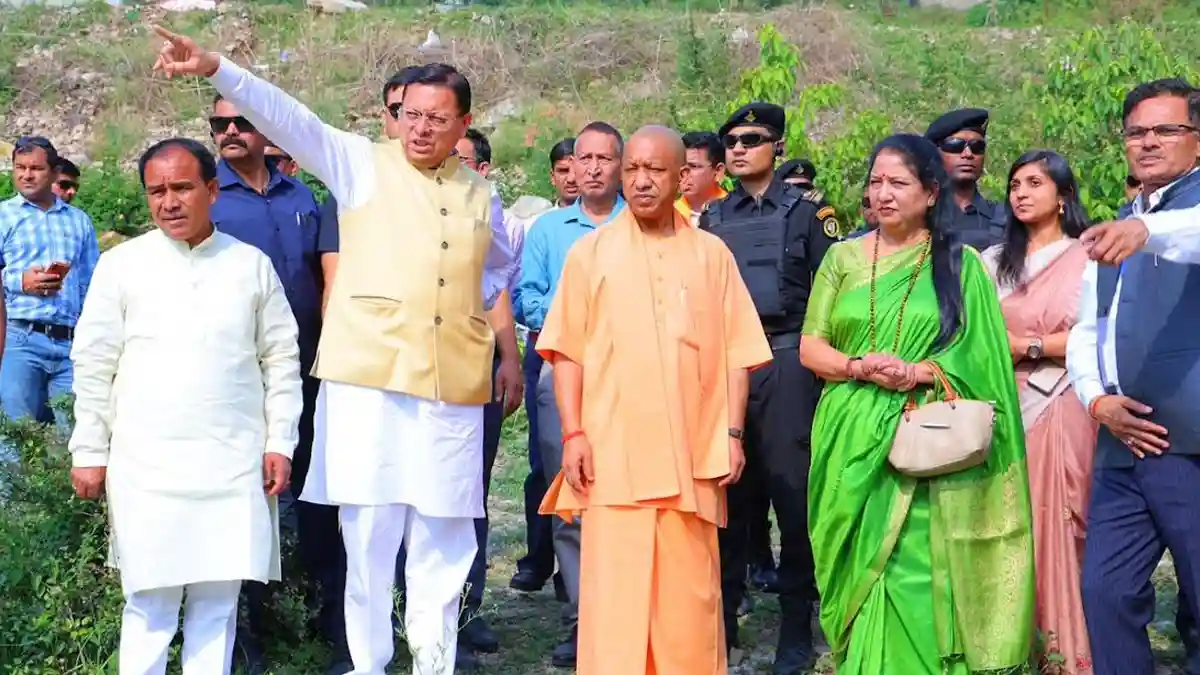एआई बॉट से सवाल और ओपन जिम में एक्सरसाइज; यमकेश्वर में योगी-धामी का दिखा अलग अंदाज