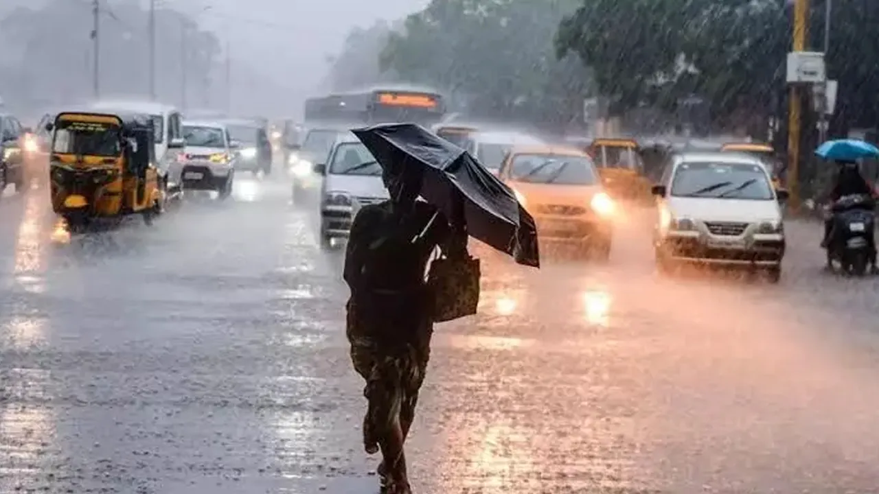 Uttarakhand Weather Update: देहरादून समेत इन जिलों में भारी बारिश का ऑरेंज अलर्ट, तपती गर्मी से मिलेगी बड़ी राहत