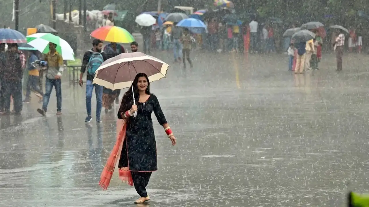 Uttarakhand Weather Update : सावधान! उत्तराखंड के मैदानी जिलों में 4 डिग्री तक बढ़ेगा तापमान, जानें अपने शहर का हाल