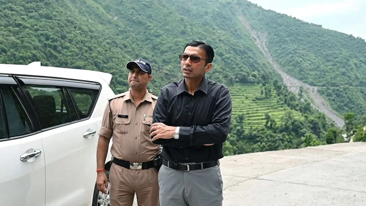 देहरादून के विवादित बिल्डर पुनीत अग्रवाल पर बड़ा एक्शन, डीएम सविन बंसल ने किया जिला बदर