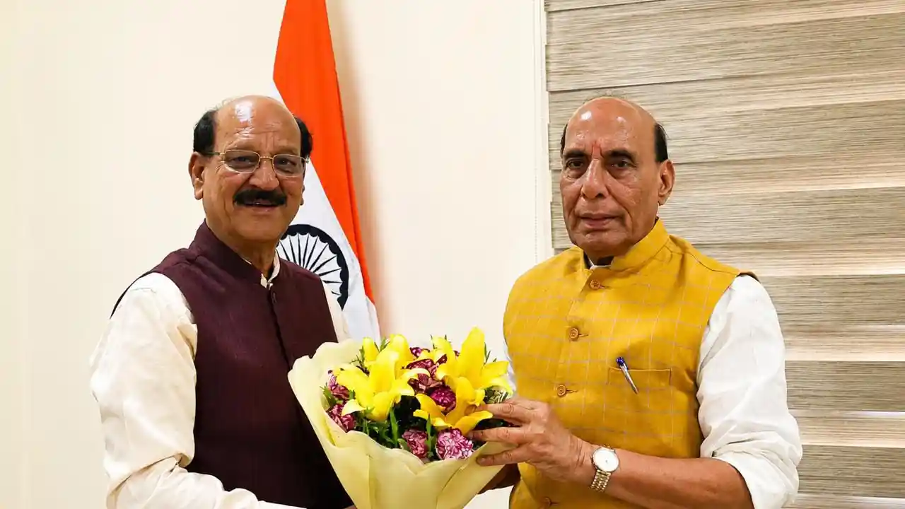 दिल्ली में रक्षा मंत्री राजनाथ सिंह से मिले कैबिनेट मंत्री सुबोध उनियाल, दिल्ली में हुई अहम बैठक