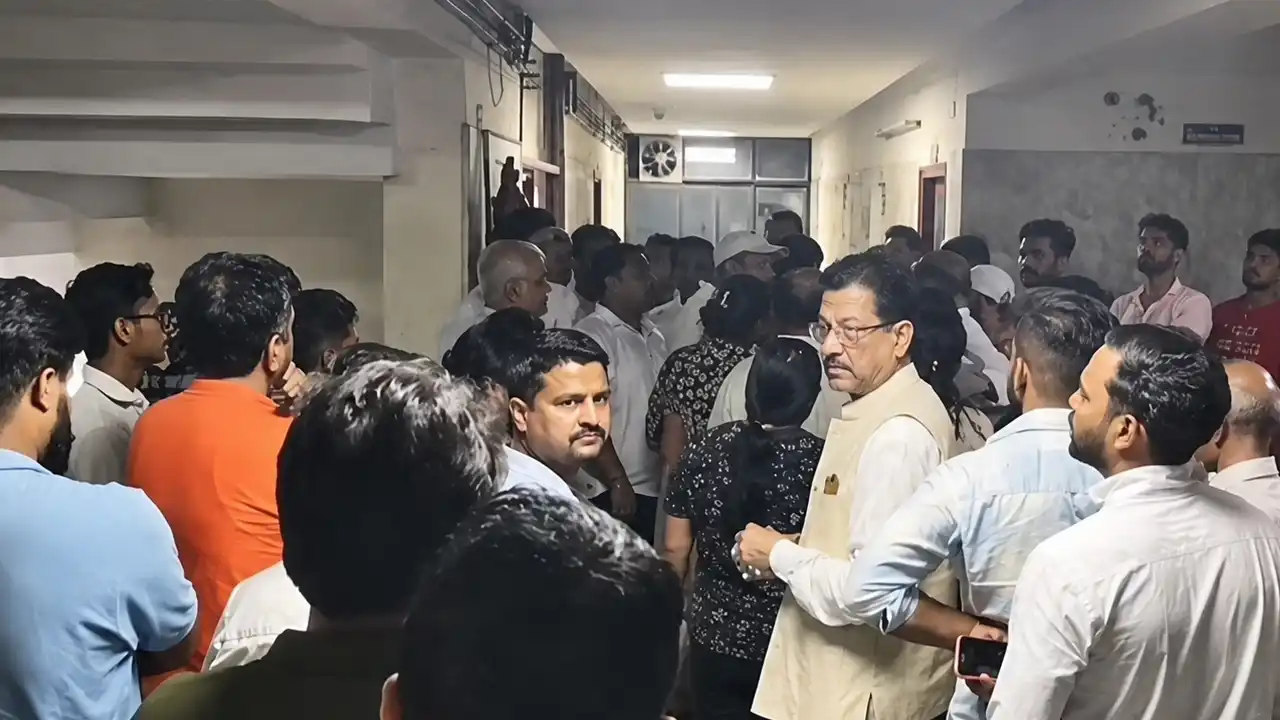 राहुल गांधी की रैली से ठीक पहले देहरादून में बड़ा हादसा! मंच की तैयारी कर रहे कांग्रेस नेता की दर्दनाक मौत