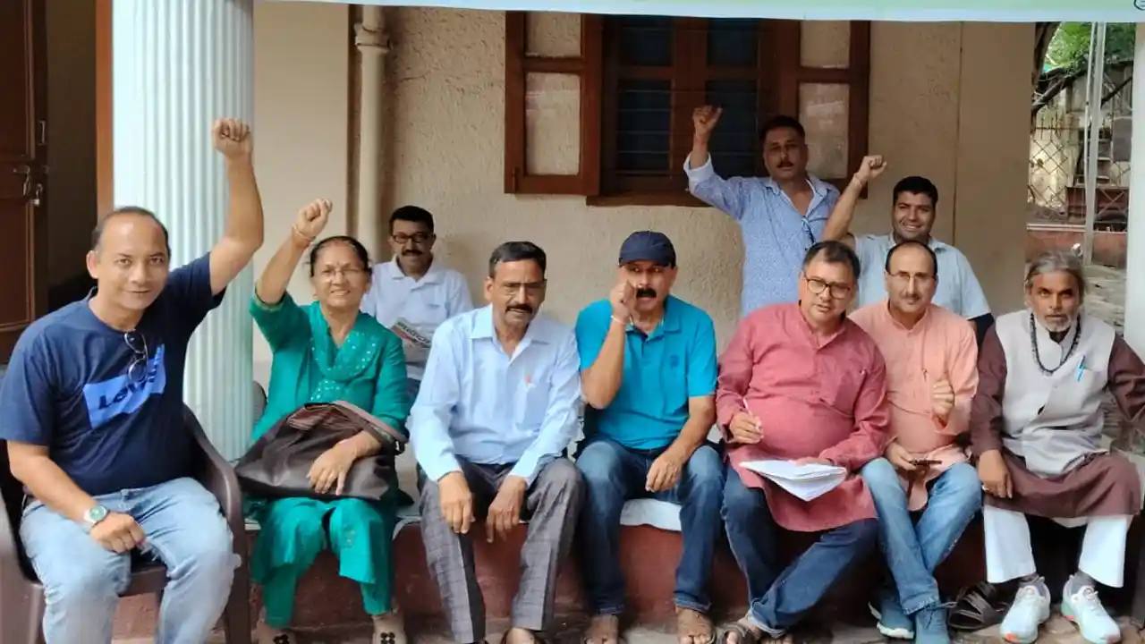 Dehradun News : 'सत्ता में आए तो 25 हजार होगी पेंशन!' UKD नेता शैलेश गुलेरी का बड़ा ऐलान