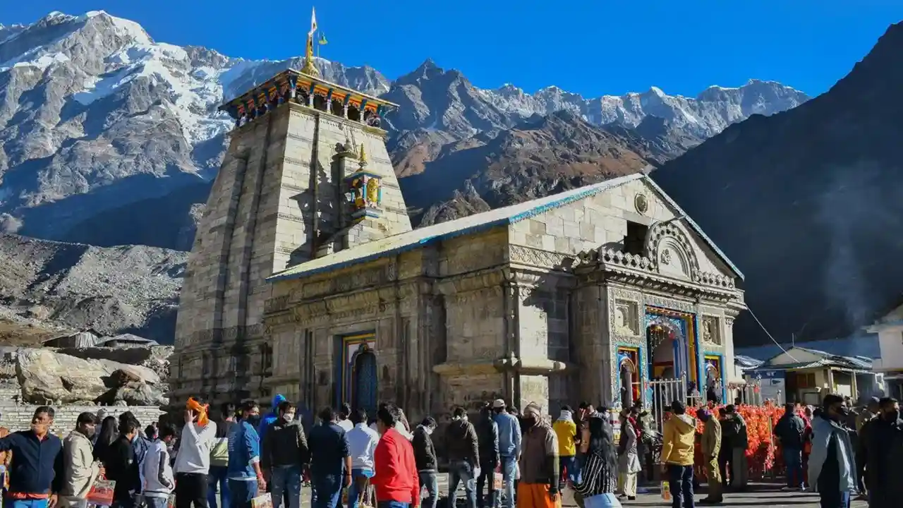 Kedarnath Heli Service : केदारनाथ यात्रियों के लिए जरूरी खबर, खराब मौसम के कारण हेली सेवाएं सस्पेंड